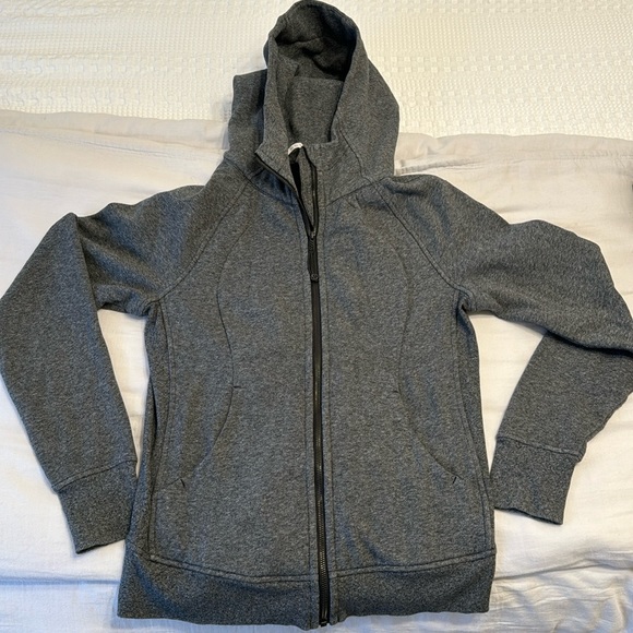 Like New Lululemon Scuba Full Zip Hoodie Size 10 - Picture 1 of 2